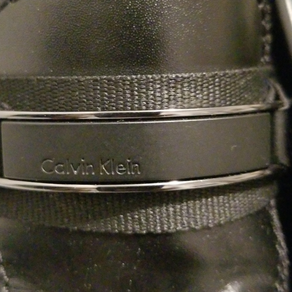 Shoes - Picture 3 of 4